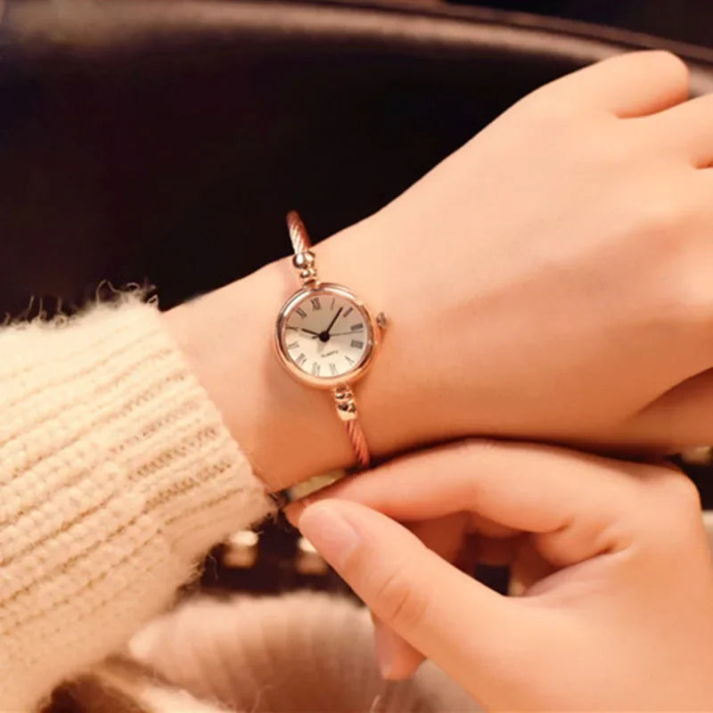 New Small Gold Bangle Bracelet Luxury Watches Stainless Steel Retro Ladies Quartz Wristwatches Fashion Casual Women Reloj Mujer